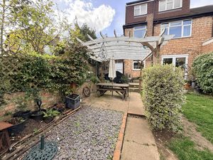 SEATING AREA- click for photo gallery